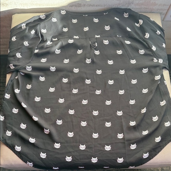 Torrid Black Cat Pattern Blouse - Picture 7 of 7